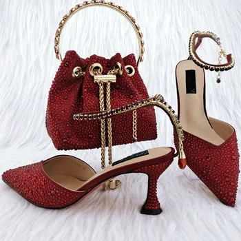 Великолепные винные женские туфли с острым носком длиной 7,5 см, Сумочка в тон с украшением в виде кристаллов, Африканские туфли-лодочки и сумка в комплекте QSL064